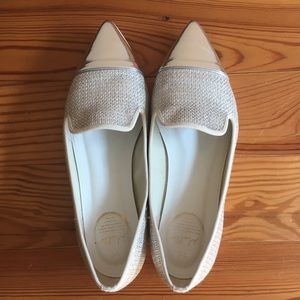 Metallic cap toe sneakers